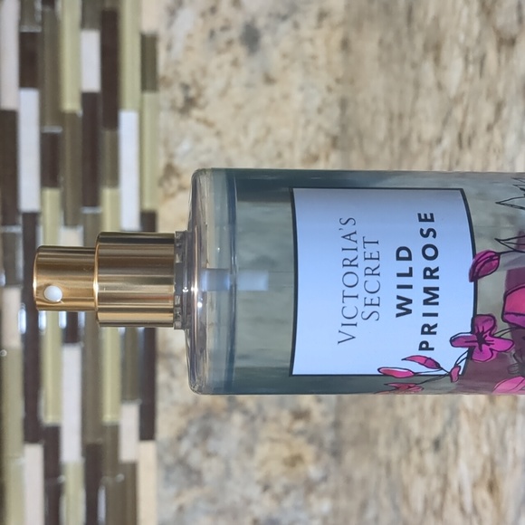 Victoria's Secret Wild Primrose Mist. - Picture 7 of 7